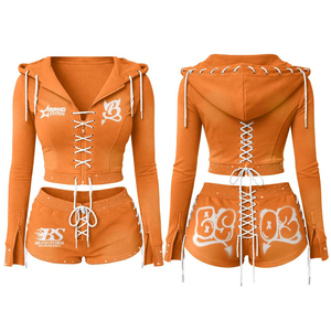 Ensemble décontracté deux pièces sportif pour femme : crop top bleu à capuche et short au-dessus du genou avec design à lacets jaunes, respirant et écologique, idéal printemps-été - Product Image 6