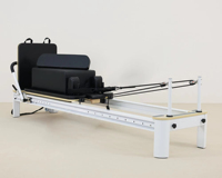 Machine de Pilates Commerciale Réglable Blanche, Portable, avec Barre de Pieds Infinity à Rail Complet en Aluminium pour Musculation