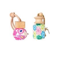 8ml petits couvercles en bois colorés suspendus diffuseur voiture bouteille de parfum bouchon à vis voiture diffuseur bouteille emballage