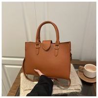 Sac à main carré vintage en cuir PU pour femme 2026, sac bandoulière couleur unie, design élégant et portable de luxe