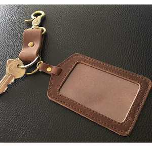 Porta tarjetas de identificación de cuero genuino, porta credenciales, porta tarjetas de piel de vaca de primera calidad, ranuras personalizables para tarjetas de acceso de empleados - Product Image 3