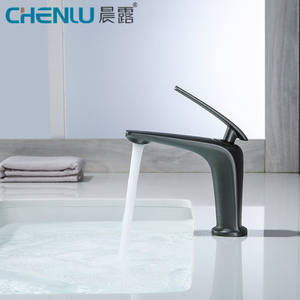 Grifo monomando para lavabo en color bronce, con válvula de cerámica, de un solo orificio, para montaje en encimera de baño. - Product Image 4