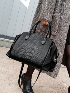 New Fashion Designer Crossbody <b>Bags</b> High Quality Genuine Leather Shoulder Messenger <b>Bag</b> Casual Totes Women Handbags and Purses - Product Image 3