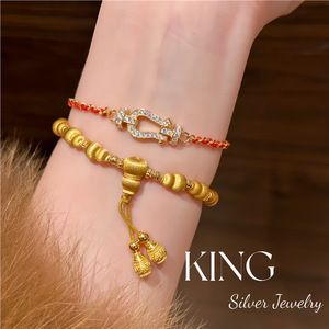 กำไลข้อมือรูปเกือกม้าประดับคริสตัลและเพชรเทียมชุบทองคำขาว S925 จาก King Silver Jewelry เหมาะสำหรับผู้หญิงใส่ในชีวิตประจำวัน - Product Image 4