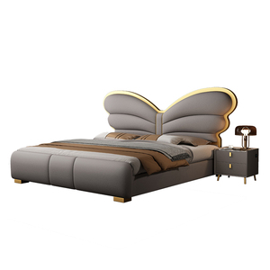 <span class=keywords><strong>Letto</strong></span> di lusso in pelle grigio con testiera a farfalla bordata d'<span class=keywords><strong>oro</strong></span> perfetta per le impostazioni della camera da <span class=keywords><strong>letto</strong></span> Chic - Product Image 3