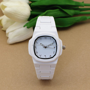 Orologio Sportivo di Lusso da Uomo con Quadrante Arabo e Lancette in Plastica, un Orologio da Polso Alla Moda e Casual per Studenti - Product Image 5