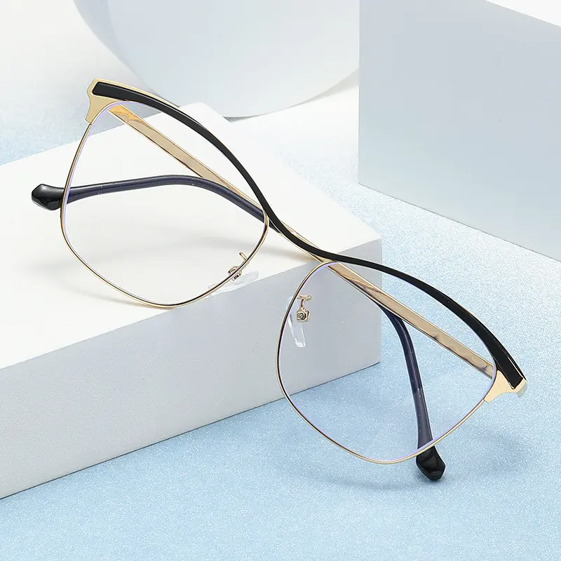 2023 Fashion retro cat eye glasses Photochromism anti blue light glasses for men and women