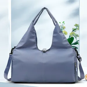 Custom LOGO Large Capacity Travel Bag Luggage Handbag Women Shoulder Outdoor Sports Bag Waterproof Fitness Yoga Gym Bag
