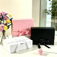 Boîte cadeau rigide de luxe à double porte magnétique avec design à rabat, finition pailletée et bronzée pour parfums, cosmétiques, bougies et cadeaux