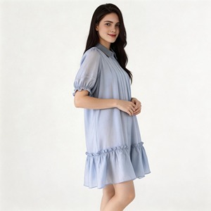 Abito Estivo Casual da Donna in Chiffon Azzurro con Colletto, Maniche a Sbuffo, Pieghe e Orlo con Volant - Product Image 2