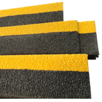 Profilés FRP avec surface texturée et technique de moulage pour escaliers de passerelle - Service de découpe et options de longueurs variées