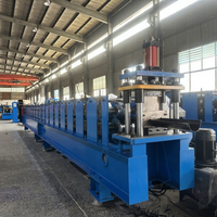 Machine de formage à froid entièrement automatique à haute efficacité pour la production en usine de gouttières en acier galvanisé de haute précision pour toitures