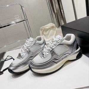 Chaussures de sport pour femme, antidérapantes, respirantes et confortables. Chaussures de créateur classiques et tendance - Product Image 2