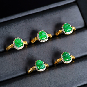 Auténtico anillo de jade de calidad hielo con amuleto en forma de zorro verde jadeíta natural de grado A en plata S925 para mujer, tamaño ajustable. - Product Image 3