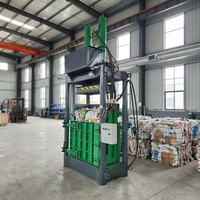 Compacteur vertical hydraulique pour déchets, idéal pour le compactage de plastique, feuilles, carton et canettes en aluminium