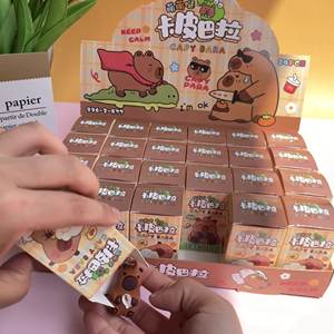 Caja de 24 Piezas de Llaveros de Anime de Capibara, Figuras Colgantes, Llavero, Caja Sorpresa de Juguetes para Niños, Regalo de Navidad, Muñeca Sorpresa en Caja Ciega - Product Image 6