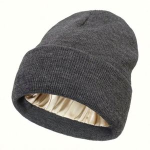 Bonnet tricoté en acrylique 100% uni, couleur unie, style Y2K, doublure satinée personnalisée, jacquard, vente en gros d'usine - Product Image 4