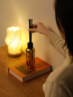 Diffuseur de parfum de qualité commerciale, bouteille en verre irrégulière de luxe, saveur de thé, OEM ODM, marque privée, décoration d'étagère à domicile