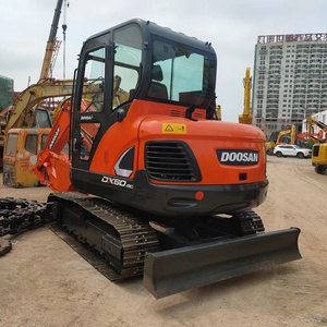 Excavadora Usada Doosan DX 60 Mini de 6 Toneladas, Modelo DX60-9c de Segunda Mano con Motor, Caja de Cambios, Bomba de Engranajes y PLC en Venta - Product Image 3