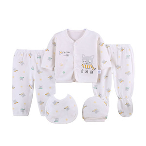 Vente en gros de grenouillère en coton <span class=keywords><strong>pour</strong></span> <span class=keywords><strong>nouveau</strong></span>-<span class=keywords><strong>né</strong></span> 5 pièces Coffret cadeau <span class=keywords><strong>pour</strong></span> <span class=keywords><strong>nouveau</strong></span>-<span class=keywords><strong>né</strong></span> - Product Image 4