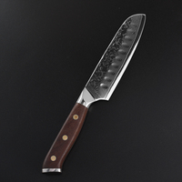 Couteau Santoku en acier au carbone à lame damas VG10 professionnel de haute qualité avec manche ergonomique en bois d'olivier pour une utilisation en cuisine