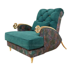 كرسي صالون فردي مخصص اللون من الجلد الأخضر بظهر عالي وتصميم فاخر لغرفة المعيشة - Product Image 1