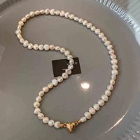 Collier élégant en perles d'amour, cadeau pour les occasions spéciales et les célébrations