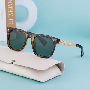 Gafas de sol polarizadas TAC para hombre, montura cuadrada, protección UV400, gafas para conducir al aire libre, montura de PC, color negro - Product Image 1