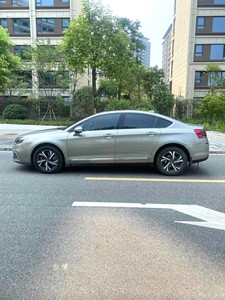 Sedán Usado en Buen Estado, Citroën C5 2016 1.8T 6AT, Interior Limpio, Asientos de Cuero, Techo Solar Eléctrico, Auto Usado Confiable para Exportación - Product Image 4