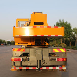 En stock: Grúa móvil telescópica hidráulica Elorry 16T 4X2 con motor Yunnei de 150 hp, altura de elevación de 30M y pluma amarilla. - Product Image 5