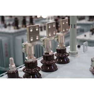 <span class=keywords><strong>Transformateur</strong></span> 500kw <span class=keywords><strong>220</strong></span> v 12v Capacité industrielle <span class=keywords><strong>Transformateur</strong></span> triphasé Distribution immergée dans l'huile <span class=keywords><strong>Transformateur</strong></span> <span class=keywords><strong>220</strong></span> <span class=keywords><strong>volts</strong></span> - Product Image 5