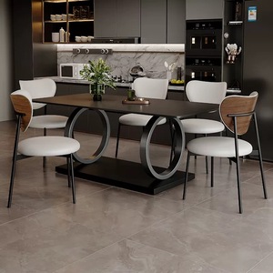 Table à manger rectangulaire de style italien avec plateau en pierre frittée blanche mate et base en métal unique pour le mobilier de salle à manger. - Product Image 5