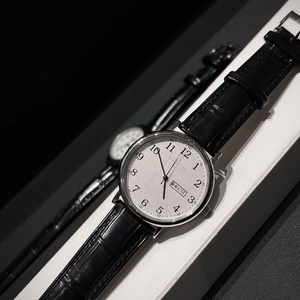 Montre tendance et élégante, mouvement à quartz de précision, miroir convexe, bracelet en cuir de crocodile, affichage double calendrier, Longiness. - Product Image 5