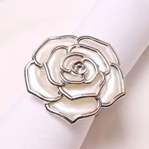 Exquisite Eleganz: Neue Goldene Perle Rose Windelringe und Blumen-Wandelhalter für Tischgestaltung