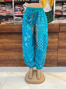 Pantalon Harem Patchwork Taille Unique Ample et Confortable pour Toutes les Tailles – Fournisseur Indien - Product Image 2