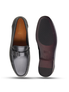 Mocasines de cuero con punta redonda, parte superior de cuero importado, forro de cuero DD y suela de TPR con lámina Ortholite de cuero. - Product Image 1