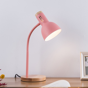 Automatisch dimmbare LED-Schreibtischlampe mit 3 Farben, einstellbarer Helligkeit, flexiblem Schwanenhals, Lichtsensor und USB-Ladeanschluss - Product Image 4