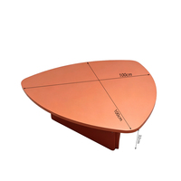 Table d'activités pour la maternelle, table de jeu triangulaire en bois pour enfants, design anti-collision, mobilier pour école maternelle