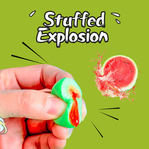 Vente en gros de bonbons mous Monstre aux yeux verts personnalisé Marque privée Halal Gummy Ball rempli de confiture Jouet de bonbons pour enfants - Product Image 3