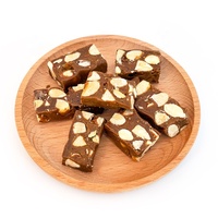 Confiserie artisanale halal, cubes de sucre assortis, bonbons à mâcher, remplissage aux noix, texture moelleuse, goût sucré, collation en vrac, marque SABAVA