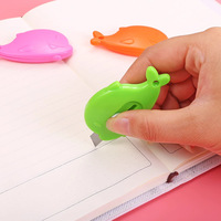 Cutter multifonction portable HAIJU Mini Cartoon : Ouvre-boîte, découpeur de papier, motifs Dauphin, Petite Baleine, Carotte, Nuage, multicolore, pour étudiants