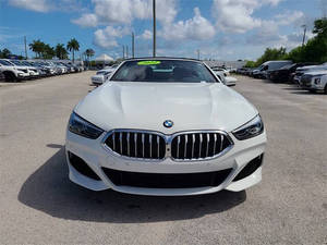 2022 Serie 8 840i Convertible de 2 Puertas, Motor AWD, Asientos de Cuero, Faros LED Izquierdos, Techo Solar - Product Image 6