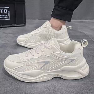 รองเท้าผ้าใบผู้ชายรุ่น Dad Shoes ปี 2026 สำหรับฤดูร้อน ระบายอากาศได้ดี เหมาะสำหรับวิ่งและเล่นกีฬา พื้นหนา สไตล์นักเรียน ลำลอง ย้อนยุค สปอร์ต พร้อมระบบทำความร้อนด้วยไฟฟ้า แฟชั่นอินเทรนด์ - Product Image 4