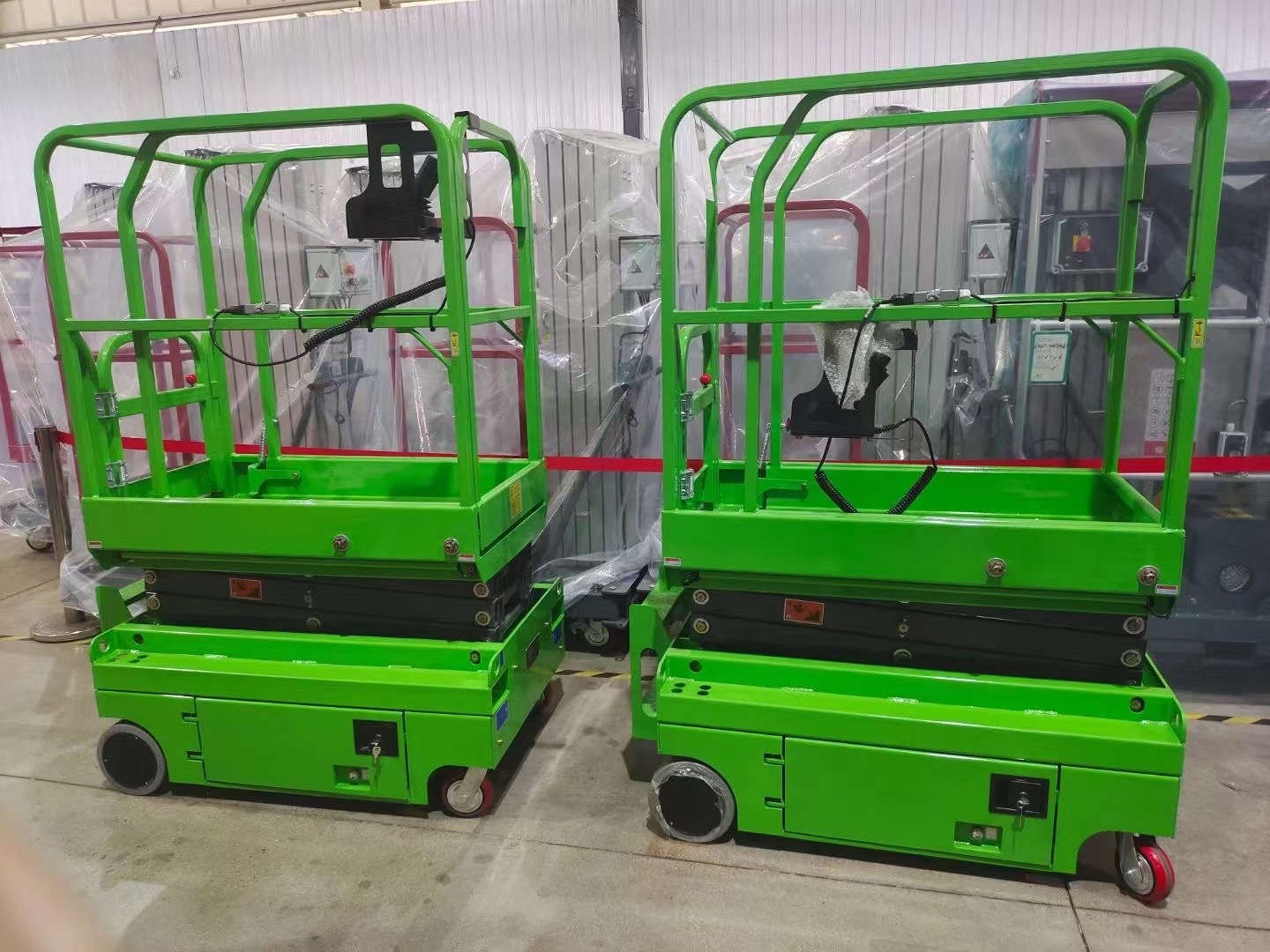 3m Mobile Self Propelled Lift 240kg Capacity with Non-Marking Tyres for Indoor Installation Work