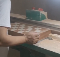 Personnalisation complète du produit Jeu d'échecs en bois avec boîte Pièce de jeu feutrée Intérieur pour le stockage avec boîte de couleur Sac en tissu