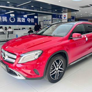 <span class=keywords><strong>Mercedes</strong></span>-Benz <span class=keywords><strong>GLA</strong></span> <span class=keywords><strong>200</strong></span> Style Edition 2016, Turbo, Cuero, Interior Oscuro, Volante a la Izquierda, SUV de Lujo Usado - Product Image 1