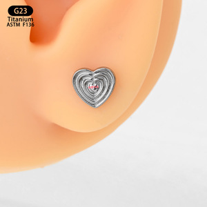 Bijoux de piercing en titane F136 en forme de cœur, 7 mm x 6,5 mm, clous d'oreilles unisexes, tête de remplacement - Product Image 4
