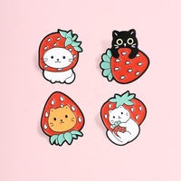 En gros, Pin's en émail souple en alliage de zinc, motif fraise de dessin animé, finition nickel noir, pour sac à dos, veste, chapeau