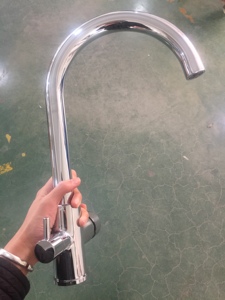 <span class=keywords><strong>Rubinetto</strong></span> da Cucina Moderno in Ottone <span class=keywords><strong>a</strong></span> Singola Maniglia con <span class=keywords><strong>Tre</strong></span> Vie per Acqua Potabile, Cartuccia in Ceramica e Garanzia di 5 Anni - Product Image 6