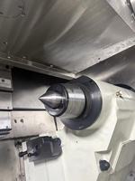 Centre d'usinage CNC à double broche de haute précision avec axe Y pour la production de pièces complexes légères